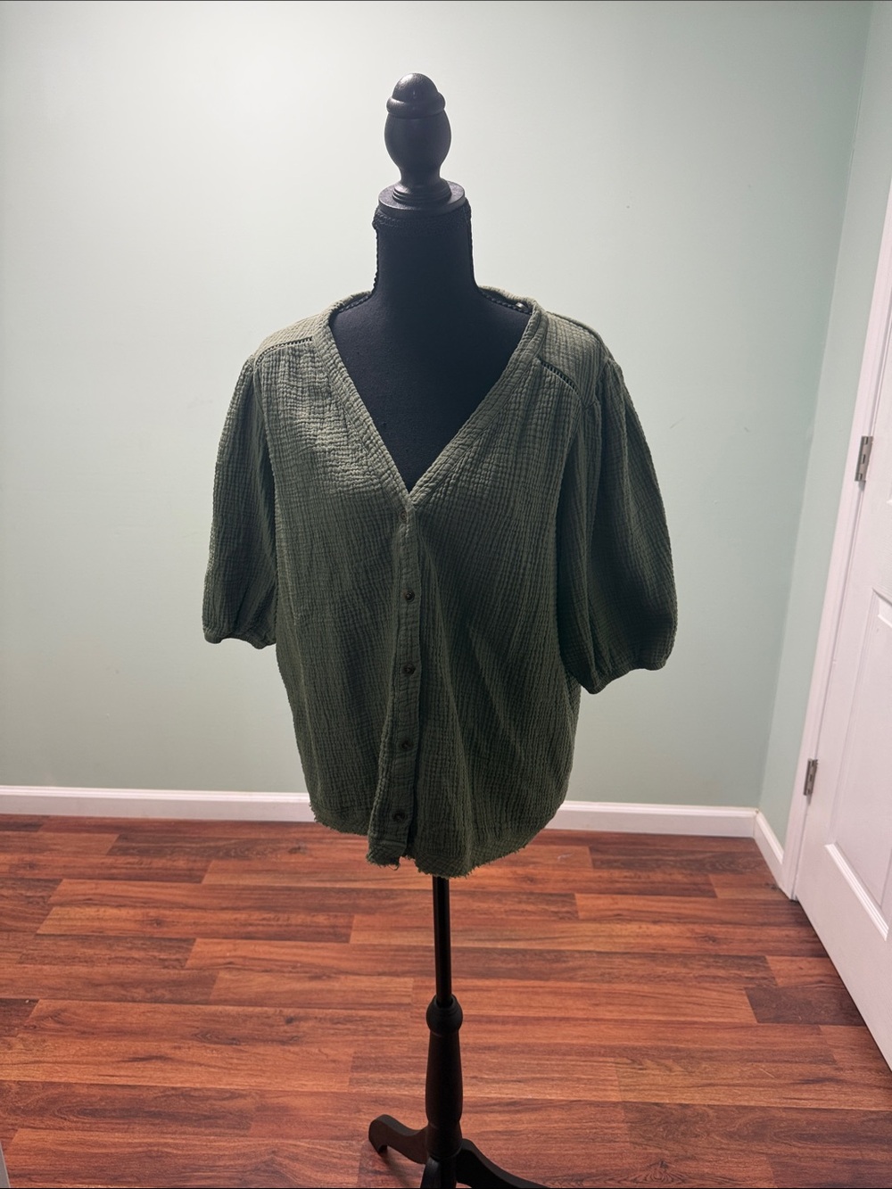 Knox Rose Olive Green Button-Down Puff Sleeve Top